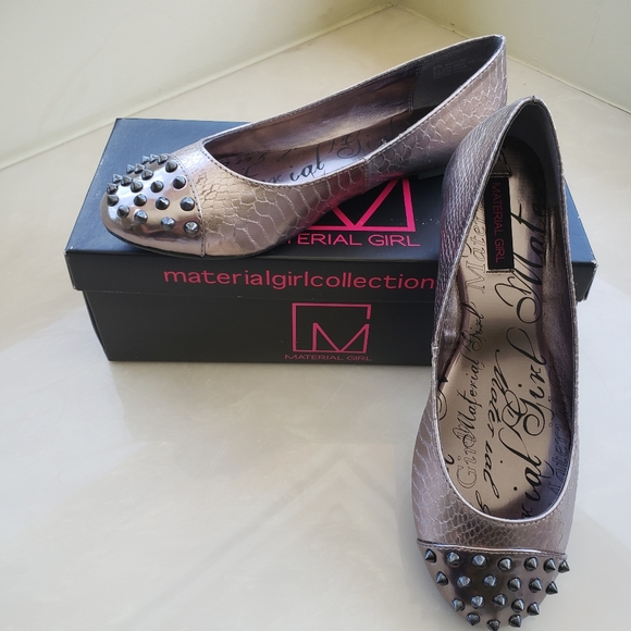 Material Girl Studded Ballet Flats Size 8.5 EMO Steampunk Gunmetal & Silver NWT - Picture 3 of 8